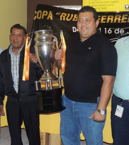 Presentan la 3ra Copa Rubén Ferrer Gloria de fútbol