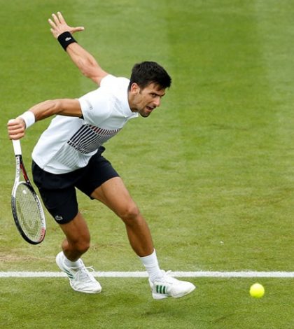 Djokovic no cede set; avanza a semis en Eastbourne