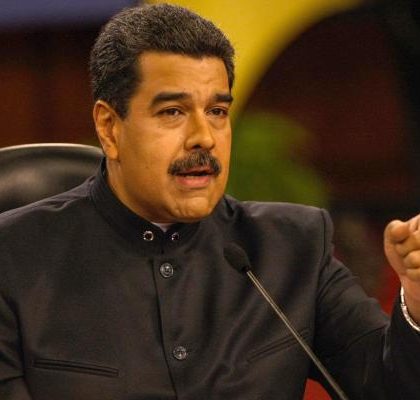 Maduro arremete contra México