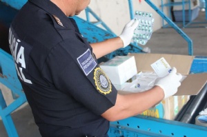 Asegura la Policía Federal medicamento controlado y armas en el Aeropuerto