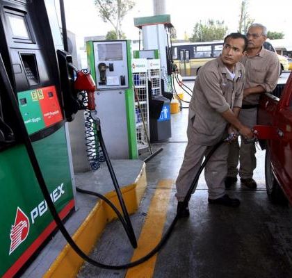 Contadores advierten de recesión en la frontera por precio de gasolinas