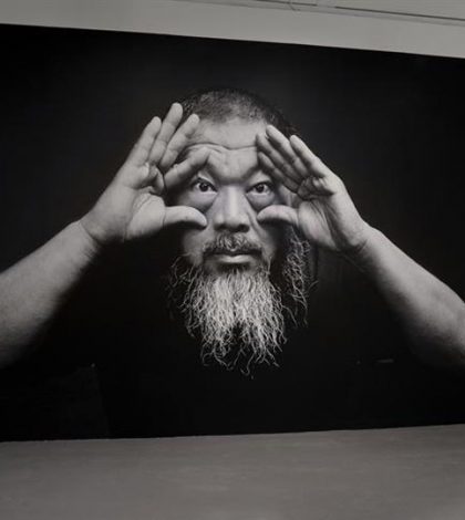 Ai Weiwei presenta retratos en Lego de activistas