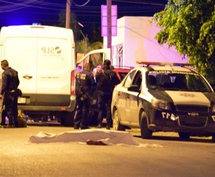 Asesinan a taxista a puñaladas en el Fraccionamiento Hacienda Los Morales