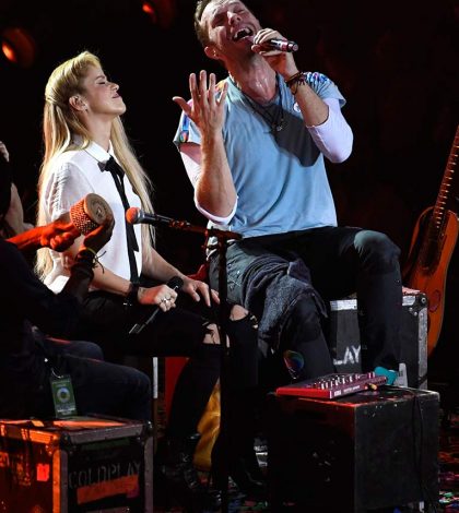 Shakira y Chris Martin cantan en español en cumbre del G20