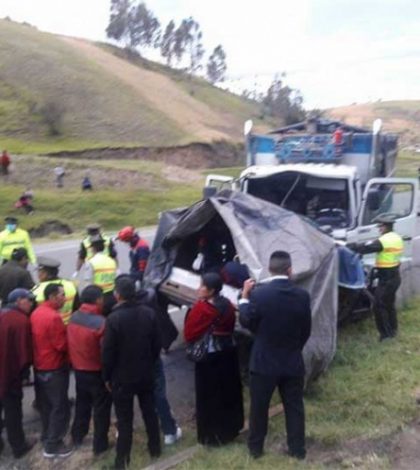 Mueren 9 en accidente de tráfico de zona andina en Ecuador