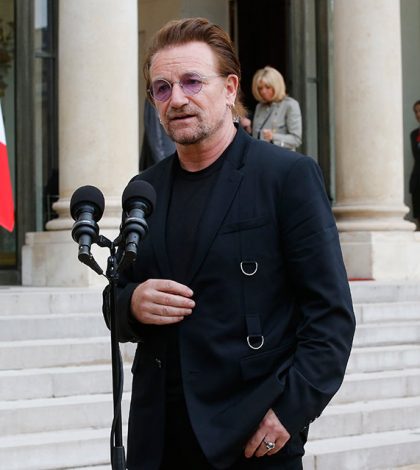Bono y Macron platican de refugiados y lucha contra pobreza