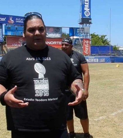 Ex jugador NFL Mauricio  “Tyson” López imparte clínica a  jugadores potosinos