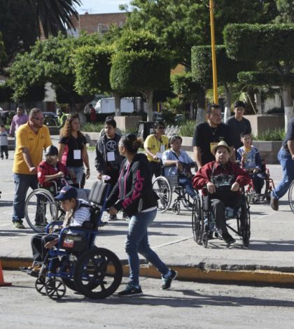 Buscan fortalecer la integración social de discapacitados en SGS