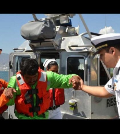 Auxilian marinos a 5 naúfragos al sur de Acapulco