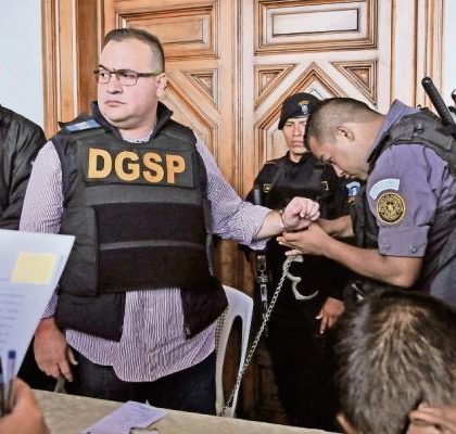 PGR cuenta con 19 pruebas contra Javier Duarte