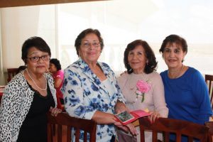 p-Juanita, Lucina, Yolanda y Chela