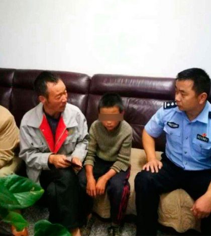 Un niño chino sobrevive 24 días alimentándose de serpientes