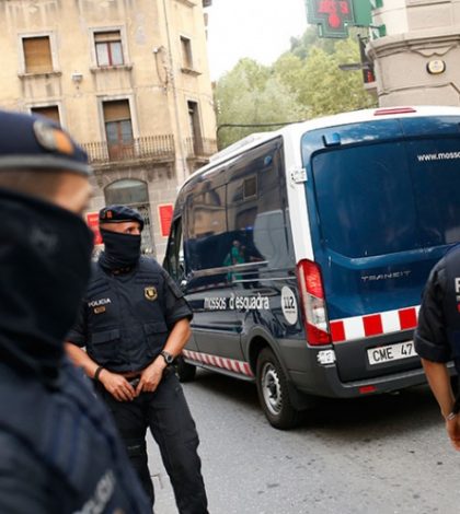 Policía española da por muertos a atacantes fugitivos