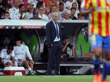 Zidane resta importancia a silbidos a Bale y Benzema