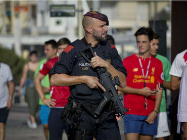 Detienen a tercer presunto implicado en atentado en Barcelona