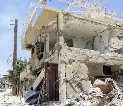 Al menos 5 civiles mueren por un proyectil en las afueras de Damasco