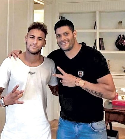 Neymar llega a China en medio de rumores