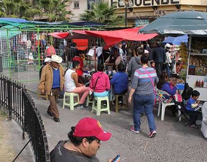 Comerciantes ambulantes regularizan su situación ante el Ayuntamiento