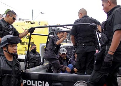 Corporaciones policiacas realizan detenciones  arbitrarias de jóvenes potosinos