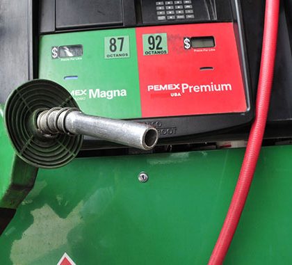 Descarta Sener desabasto y alza de precio de gasolina por ‘Harvey’