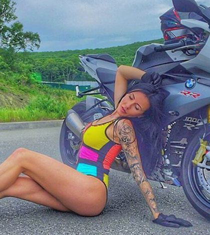 Muere la sensual ‘reina de las motocicletas’ en trágico accidente