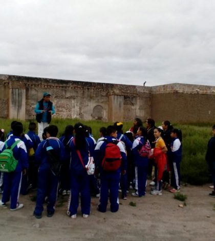 Realizan recorrido turístico guiado para alumnos de la  Primaria Pedro Montoya
