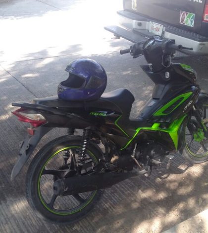 Adolescente fue sorprendido con moto robada