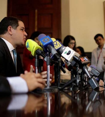 Oposición venezolana congela proceso de diálogo
