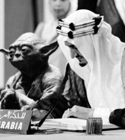 Rey de Arabia Saudita aparece junto a Yoda en libros de texto