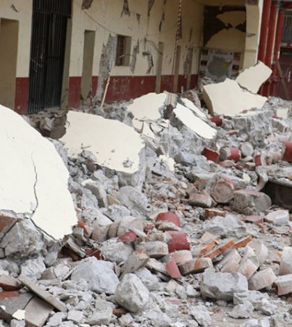 Suman 305 muertos por terremoto de 7.1 grados en México