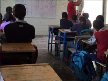 Ayuda escolar prometida a refugiados sirios no ha llegado: HRW