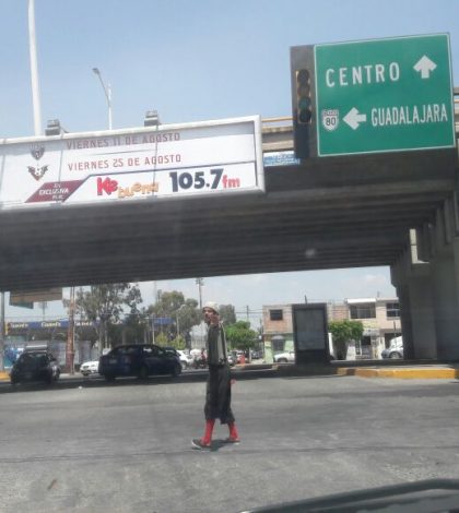 Sin funcionar los  semáforos de las avenidas Salvador Nava con Coronel Romero