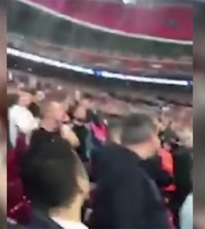Aficionados suspendidos de por vida por lanzar orina en el estadio