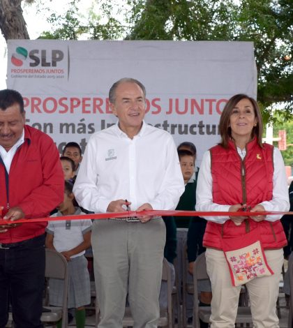 Inaugura JUMCL obras educativas  y carreteras en Guadalcázar