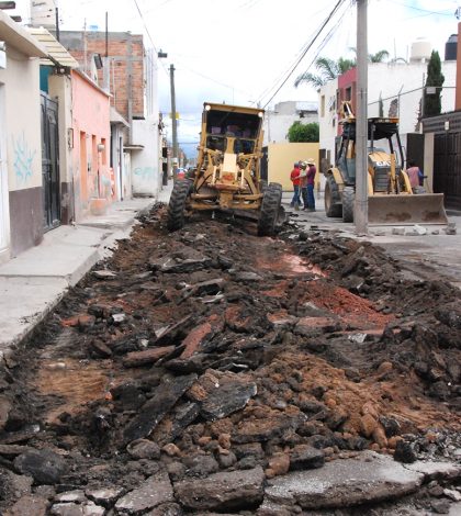 Arranca rehabilitación de pavimento de la calle Ignacio Altamirano