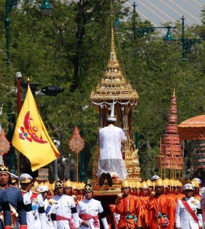 Concluyen las exequias del rey Bhumibol de Tailandia
