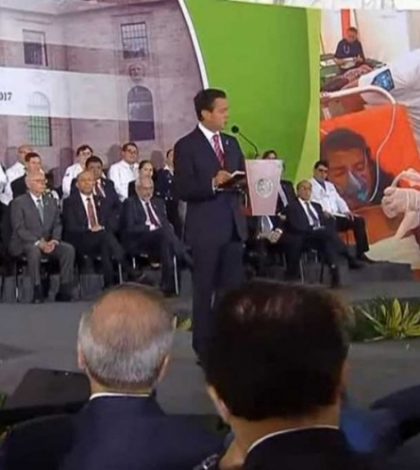 Peña Nieto aplaude respuesta de médicos tras sismos
