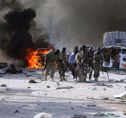El peor atentado perpetrado en Somalia deja 315 muertos