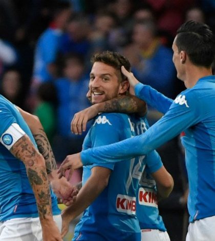 El Nápoles vence 3-1 al Sassuolo, sigue invicto y es líder en Serie A
