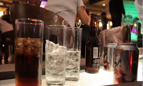 Incumplen 110 establecimientos con refrendo de licencias para venta de bebidas alcohólicas