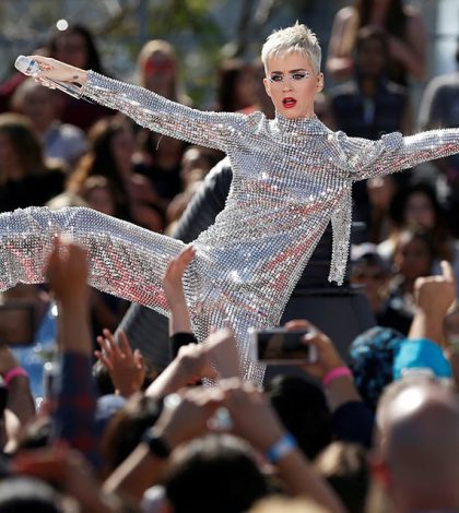 Katy Perry anuncia en su cumpleaños 33 gira por México
