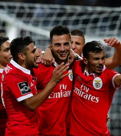 Benfica responde en Liga; Jiménez entra de cambio