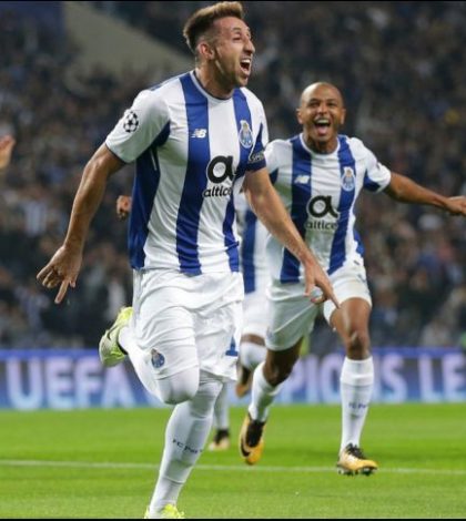 Héctor Herrera anota en triunfo del Porto ante Leipzig