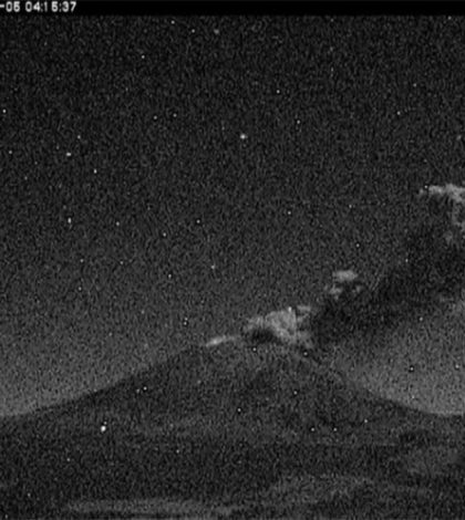 Exhalación del  Popocatépetl alcanza 1,800 metros de altura: Segob