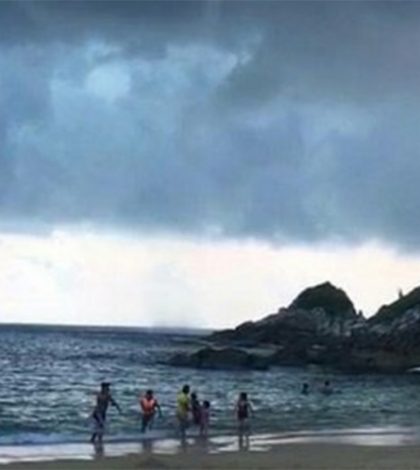 Sin daños por tromba marina en playa de Oaxaca: CEPCO