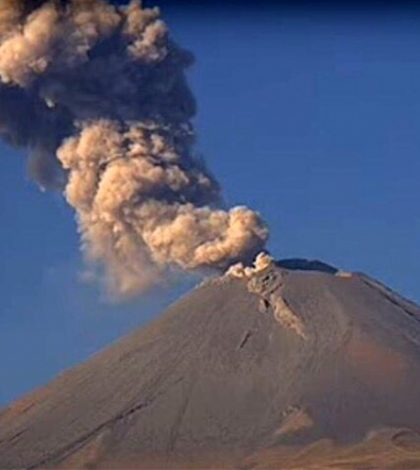 Popocatépetl exhala fumarola de dos mil metros: PC