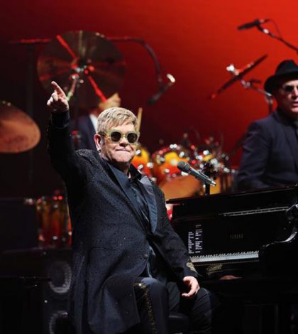 Elton John revive en Barcelona sus dorados años 70