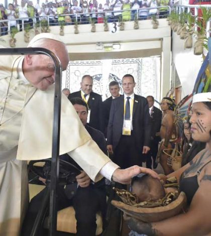 Denuncia Papa opresión a indígenas por interés económico