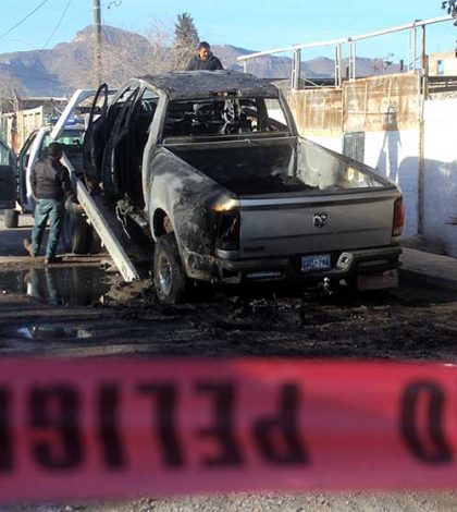 Hallan cuerpo en camioneta calcinada en Ciudad Juárez