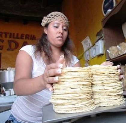 Escalada de precios en SLP: la tortilla se vende a 15 pesos; el tanque de gas a 600